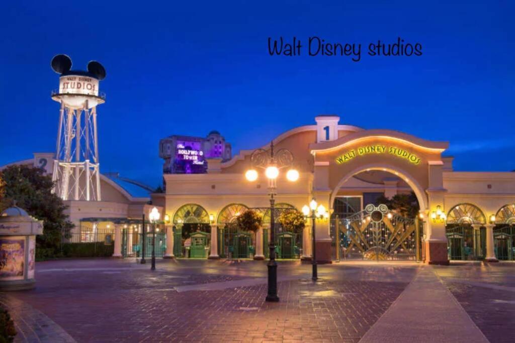 Studio 2 Adultes 2 Enfants Parcs Disneyland Paris Montévrain Buitenkant foto